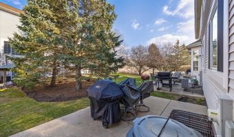 2935 Talaga Dr, Algonquin, IL 60102