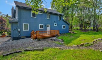 227 Valley View Dr, Albrightsville, PA 18210