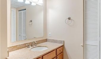 7 Wake Robin Rd 407, Lincoln, RI 02865