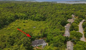 4 Canterbury Ln, Bourne, MA 02532