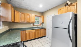 423 Pine St, Central Falls, RI 02863