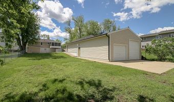 54 29th Ave SW, Cedar Rapids, IA 52404