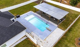 122 Hollister Dr, Albany, GA 31721
