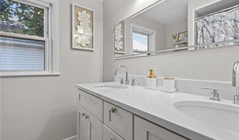 33 Belmont Ave, East Providence, RI 02914