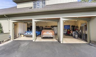 152 NW Champanelle Way, Bend, OR 97703