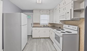3208 Batson Dr, Alton, IL 62002