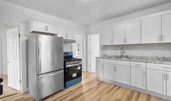 18 Park St, Bristol, CT 06010