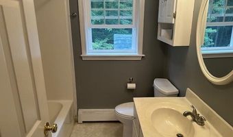 6 Whitetail Ln, Chester, NH 03036