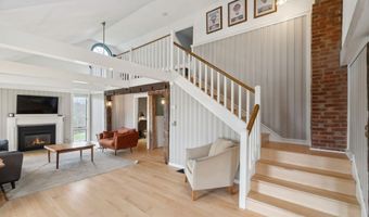 441 Rhoades Hill Rd, Barnard, VT 05031