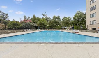 1200 N NASH St 565, Arlington, VA 22209