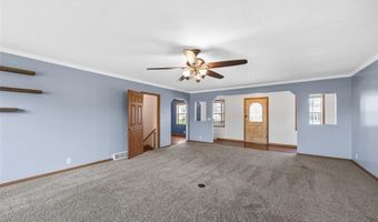 504 S Linn St, Anamosa, IA 52205