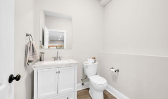 8 A Mason Ave, Bayonne, NJ 07035