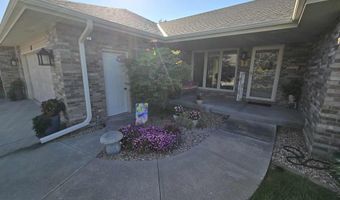 6 The Pnes, Beatrice, NE 68310