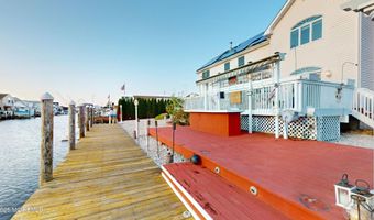 11 Drake Dr, Bayville, NJ 08721