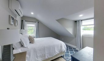 30 Prospect Hl 2, Newport, RI 02840