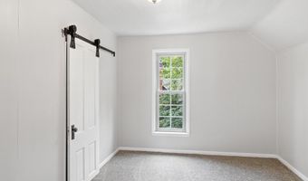 355 W 9th St, Auburn, IN 46706