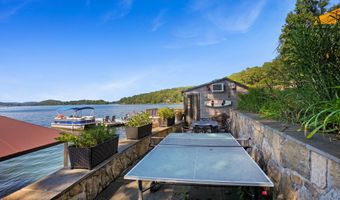 5 Shady Knls, Danbury, CT 06811