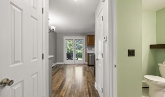 135 Fairway Dr 135, Cheshire, CT 06410