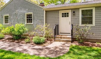 65 Walnut Dr, East Greenwich, RI 02818