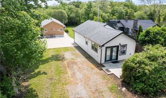 882 Point Judith Rd, Narragansett, RI 02882