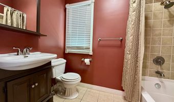 1915 7th St, Bedford, IN 47421