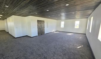 38515 129th St, Aberdeen, SD 57401
