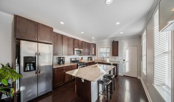 11 N EAST Ave, Baltimore, MD 21224