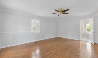 3054 Hawthorne St, Athens, TN 37303