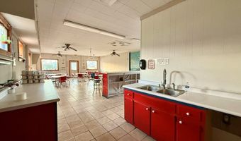 21 Fair St, Baxley, GA 31513