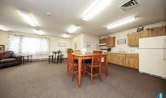 1411 E Rushmore Dr, Brandon, SD 57005