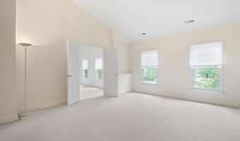 10604 MAPLECREST Ln, Potomac, MD 20854