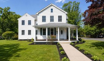 138 Church St, Belford, NJ 07718
