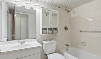 2411 Packard St 53E, Ann Arbor, MI 48104