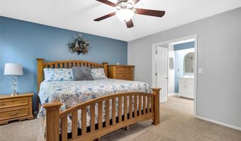 502 Oak Ridge Trails Ct, Ballwin, MO 63021