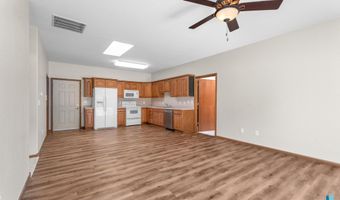701 S 3rd St, Beresford, SD 57004
