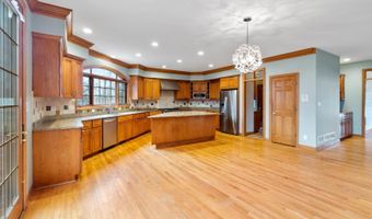 13023 RAVINE Dr, Lemont, IL 60439