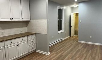 139 N 7TH St 2R, Allentown, PA 18101