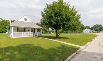 1017 S 5th St, Atchison, KS 66002