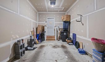 2004 GOLDEN MORNING Dr 30, Bowie, MD 20721