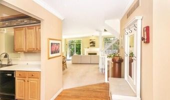 2734 Winter Garden Ct, Ann Arbor, MI 48105
