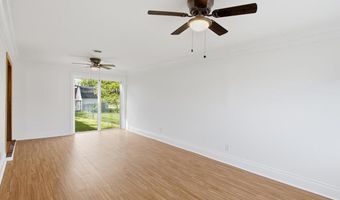 124 Roselawn St, Algonac, MI 48001