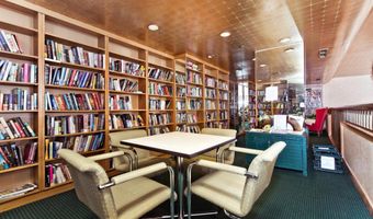 1016 S WAYNE St 406, Arlington, VA 22204