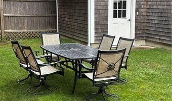 13 Arnold Ave 1, Jamestown, RI 02835