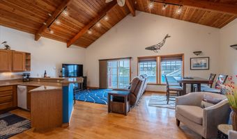 1323 VILLAGE Loop, Bandon, OR 97411