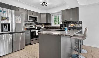 426 N Main St, Almont, MI 48003