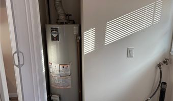 656 Hazelwood Dr, Vermilion, OH 44089