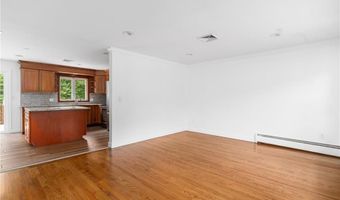 14 Bishop Hill Rd, Johnston, RI 02919