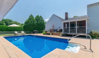 35 Jennie Cir, Agawam, MA 01001