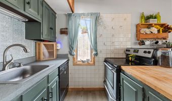 14 Webster Ct, Campton, NH 03223