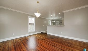 111 N 6th St, Beresford, SD 57004